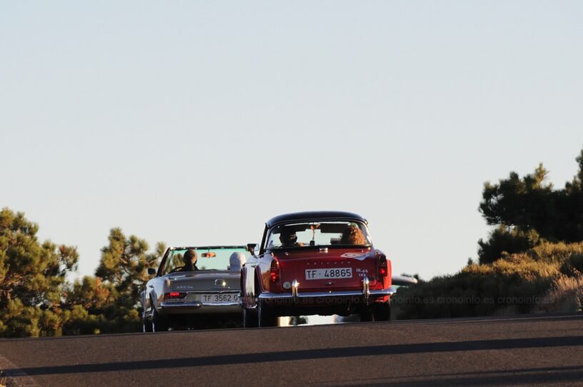 Triumph TR y Mercedes Pagoda