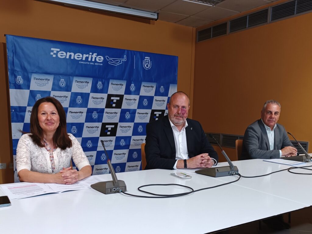 Presentación convenio Cabildo de Tenerife-FIASCT mesa